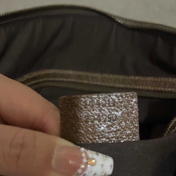 Authentic Vintage Gucci Crossbody Bag - Picture 13 of 16